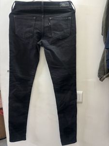 Levi's Black Skinny Jeans