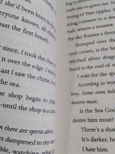 THE GIRL WHO FELL BENEATH TH SEA AXIE OH