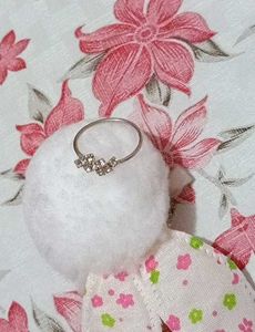 Sparkling Gemstone Ring