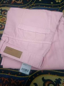 Pink High-Waisted denim jeans