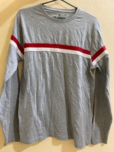Challenger Men's Grey Long Sleeve T-Shirt