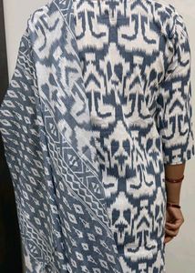 Elegant Blue &amp; White Ikat Print Kurta Set
