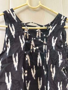 Sleeveless corset Kurti with back details 🦢🪞