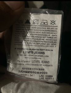 Levis Black stright fit jean