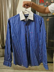 blue shirt white collar
