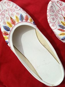 Ethinic Party And Regular Wear Jaipuri Juttis