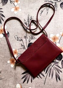 Chic Burgundy Crossbody Bag