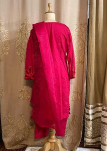 Stunning Pink crystal embellished Kurta Set XL