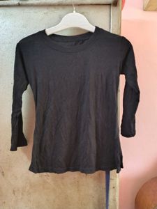 Basic Black Long Sleeve T-Shirt