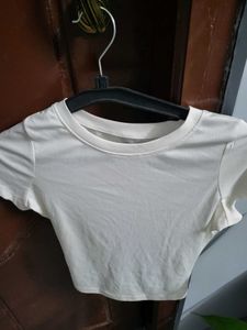 Basic Cream Cropped T-Shirt