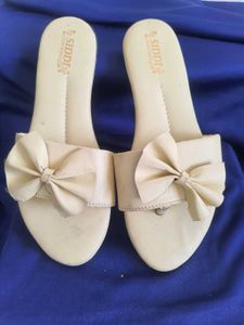 Elegant Butter Yellow Bow Flats