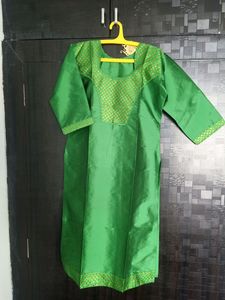 Emerald Green Embroidered Kurti