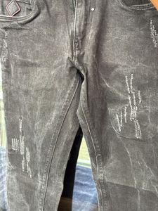 Men's Black Distressed Denim Jeans