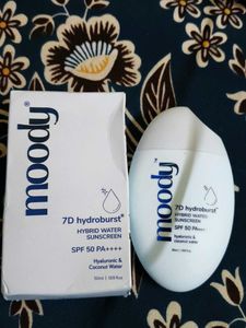 Moody 7D Hydroburst Hybrid Water Sunscreen SPF 50