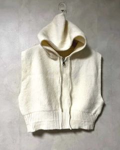 Cream Knit Cropped Hoodie Vest