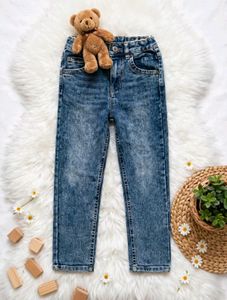 Men's Casual Shirt with Jeans and Cargo Pants
