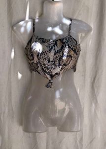 14194. Stylish Snake Print Crop Top