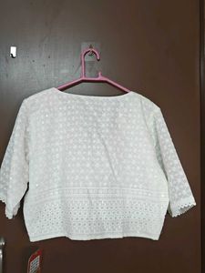 Free delivery - Elegant White Embroidered Blouse