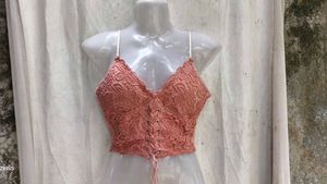 31158. Lace Corset Crop Top