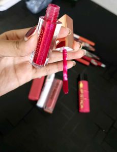 6 lipstick, 5 lip liner, 2 nail polish, 1 eyebrow
