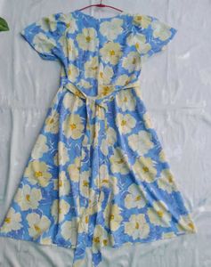 Elegant Blue Floral Midi Dress