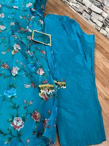 Designer Party Wear Gown..no Coin Or Swap..plz Don't Offer Fix Prices