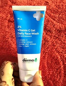 The Derma Co 2% Vitamin C Gel Daily Face Wash with
