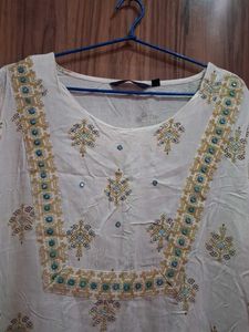 White Kurta with Embellishments🫶💕
