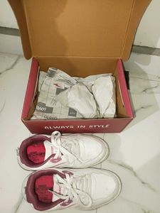 Stylish White &amp; Maroon Sneakers