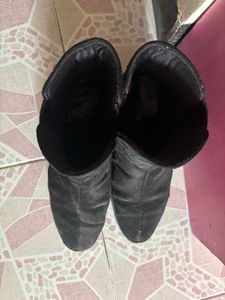 Stylish Black Ankle Boots with any one socks