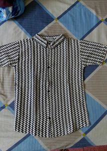 Patterned Short Sleeve Shirt
