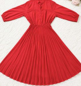 Elegant Red Pleated Midi Dress