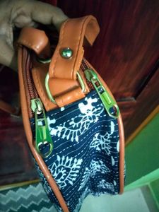 Unique Print Round Sling Bag