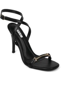 Elle Heels