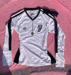 Cool Graphic jersey Top