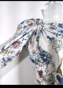 Floral Print Tie-Front Crop Top