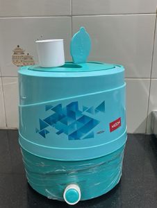 New- 16 litre Milton Water Cane