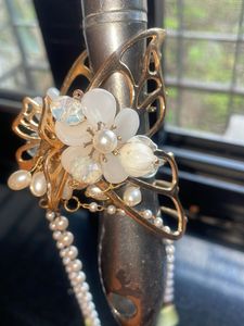Elegant Butterfly Hair Clip with Pearls