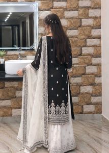 Elegant Black &amp; White Kurta garara Set