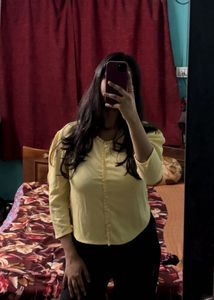 Butter yellow top