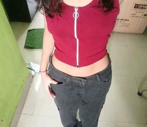Maroon Halter Neck Zip Crop Top