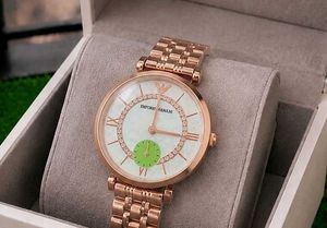 EMPORIO ARMANI LADIES WATCH ⌚Mother-of-Pearl Style