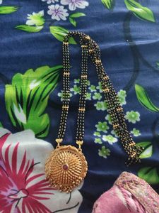 Elegant Gold Mangalsutra