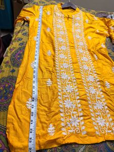 Chikankari Short Kurta 💛