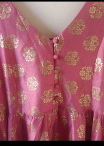 Sangria sleeveless foil print kurta