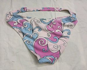 Stylish Swirl Print Bikini Bottoms 💚