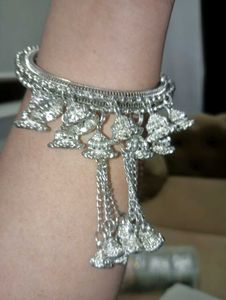 Silver Oxidised Metal Latkan Kada