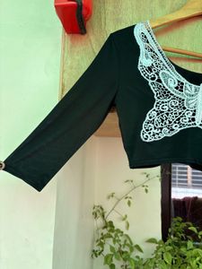 Chic Black Cropped Top with Lace Butterfly