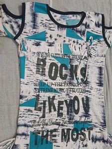 Trendy Cold Shoulder Graphic Top