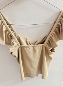 Chic Twist Front Crop Top